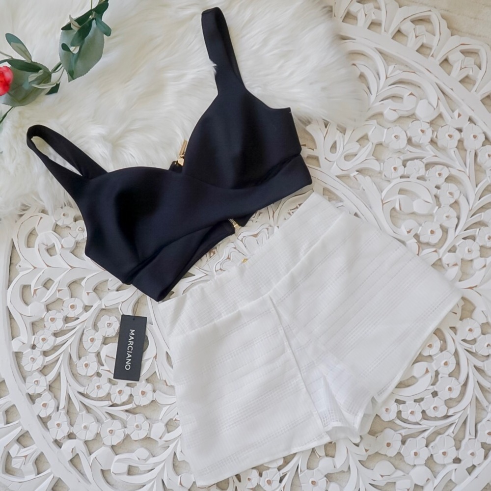 🆕 NWT BEBE White Shorts - Picture 1 of 5